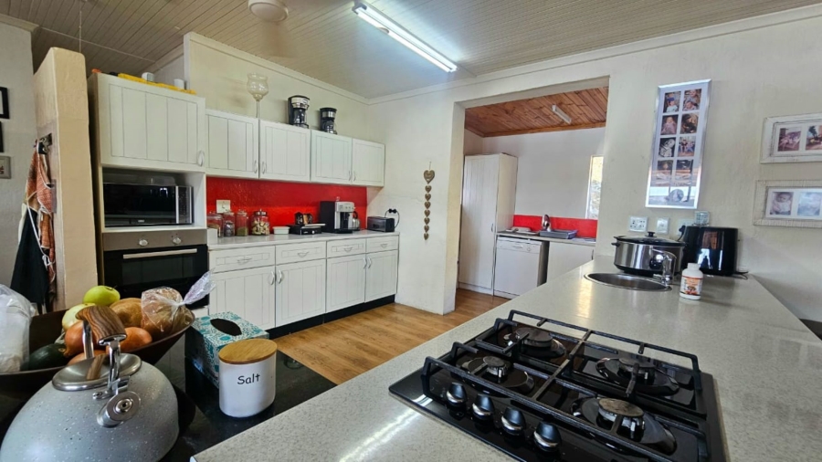 6 Bedroom Property for Sale in Malgas Western Cape